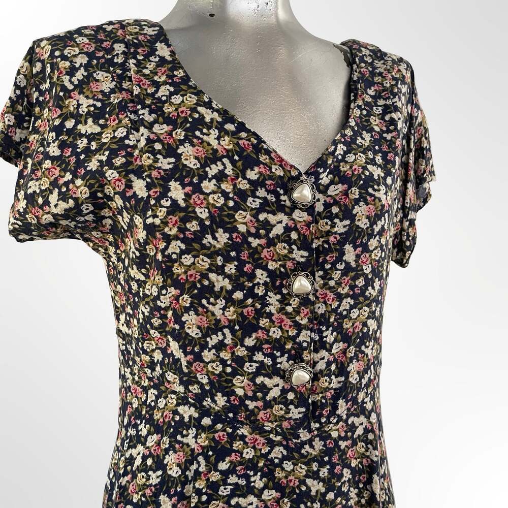 Decked Out Vintage Dress in Medium size - Picture 2 of 5